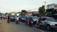 Jalur tengah Jawa macet, kendaraan dialihkan ke selatan Jabar, Sabtu (1/7/2017). (Liputan6.com/Fajar Eko Nugroho)