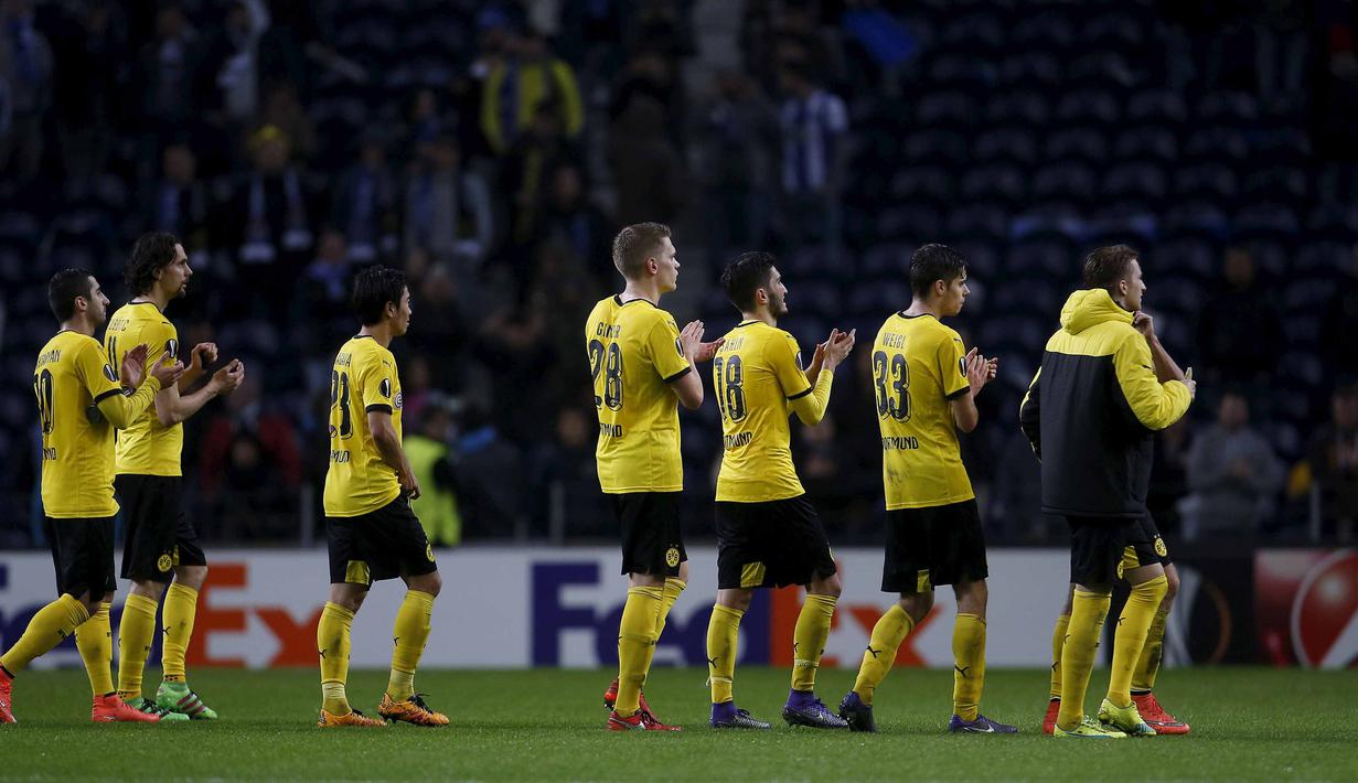 Tim unggulan Borussia Dortmund berhasil menaklukan perlawanan FC Porto dengan agregat gol 3-0 dan lolos ke babak 16 besar liga Europa. (REUTERS/Rafael Marchante)