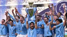 Dalam sejarah sepak bola Inggris, tercatat hanya ada 5 klub yang mampu menjuarai Liga Inggris secara berurutan dalam 3 musim yang hingga kini masih menjadi rekor alias pencapaian terbaik. Dari kelima klub tersebut, Manchester City sebagai klub terakhir dengan capaian tersebut berpeluang menjadi klub pertama yang melakukannya dalam empat musim berurutan jika mampu menjadi juara pada akhir musim 2023/2024 ini. (AFP/Oli Scarff)