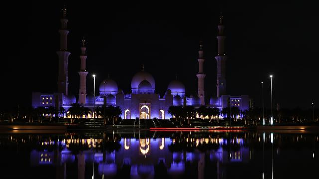 Masjid Agung Sheikh Zayed di Abu Dhabi
