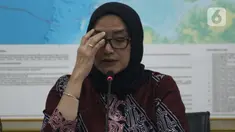 Komisioner KPU RI, Evi Novida Ginting saat memberi keterangan terkait pernyataan sikap KPU RI terhadap putusan DKPP di Gedung KPU RI, Jakarta, Kamis (19/3/2020). Evi Novida Ginting menyatakan keberatan dan akan mengajukan gugatan atas putusan DKPP. (Liputan6.com/Helmi Fithriansyah)