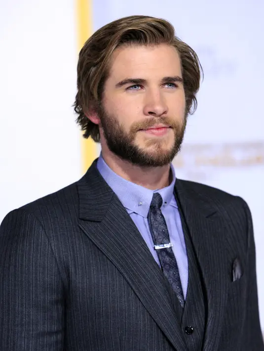 'Spent Friday with the most beautiful girl in the world. Kermit, #SorryNotSorry. #TheMuppets #misspiggy,' tulis Chris di caption foto. (Bintang/EPA)