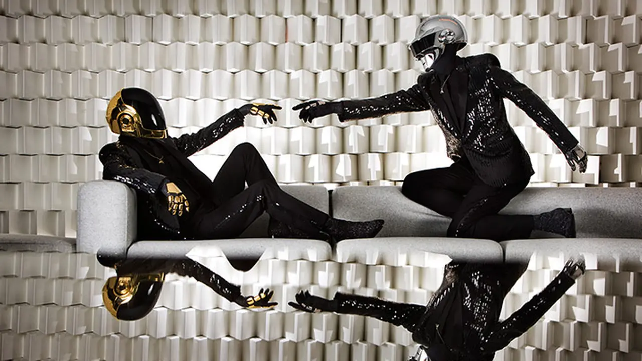 Jadi Misteri Publik, Daft Punk Siap Tanggalkan 'Topeng'?