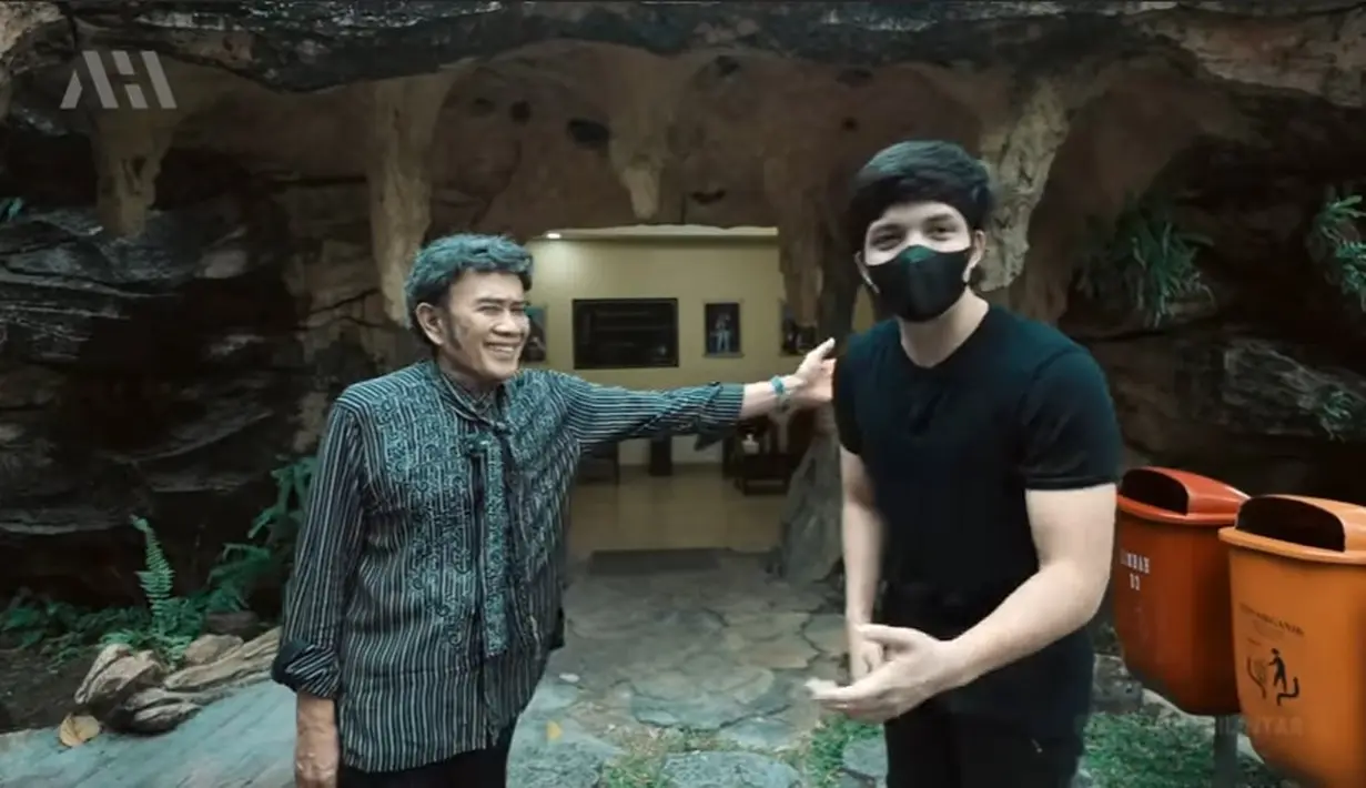 Rumah Rhoma Irama (Youtube/ AH)