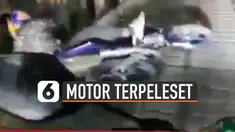 Ketika melalui jembatan darurat, motor korban terpeleset diduga karena licin.