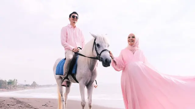 [Fimela] Zaskia Sungkar dan Irwansyah