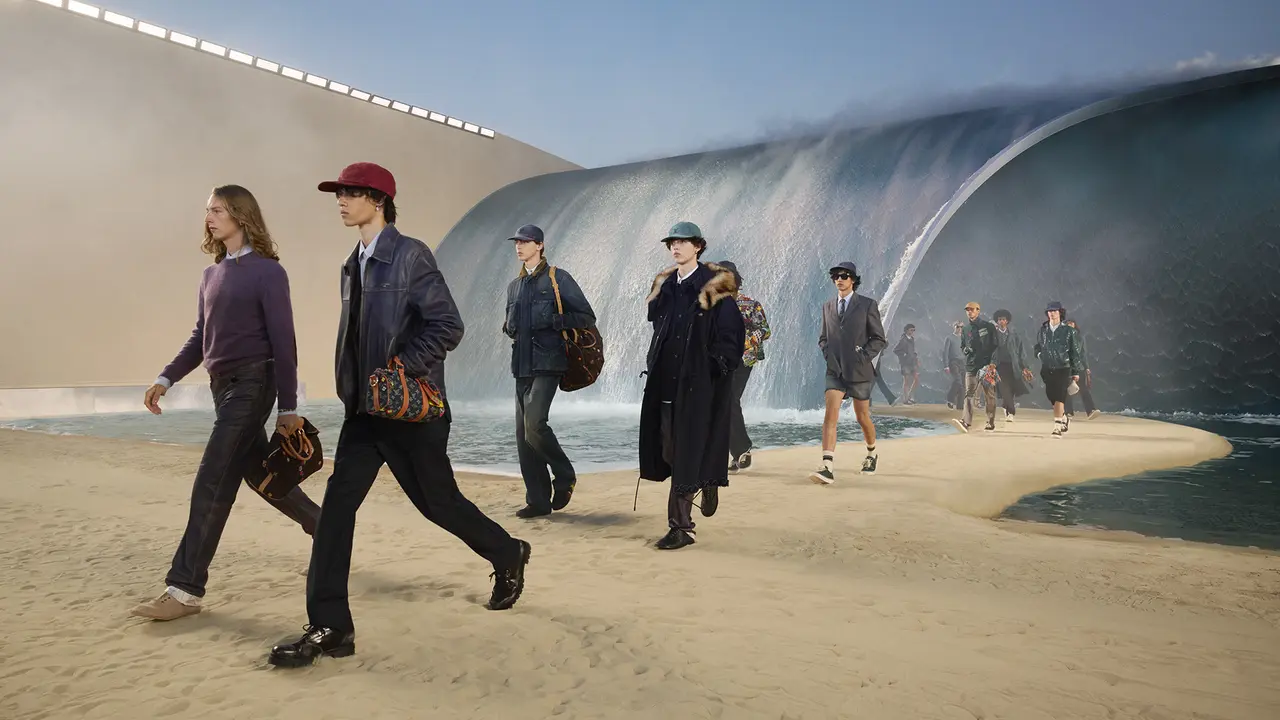 Pharrell Williams Pamerkan Koleksi Louis Vuitton Menswear Spring/Summer 2027 dengan Set Panggung Ombak