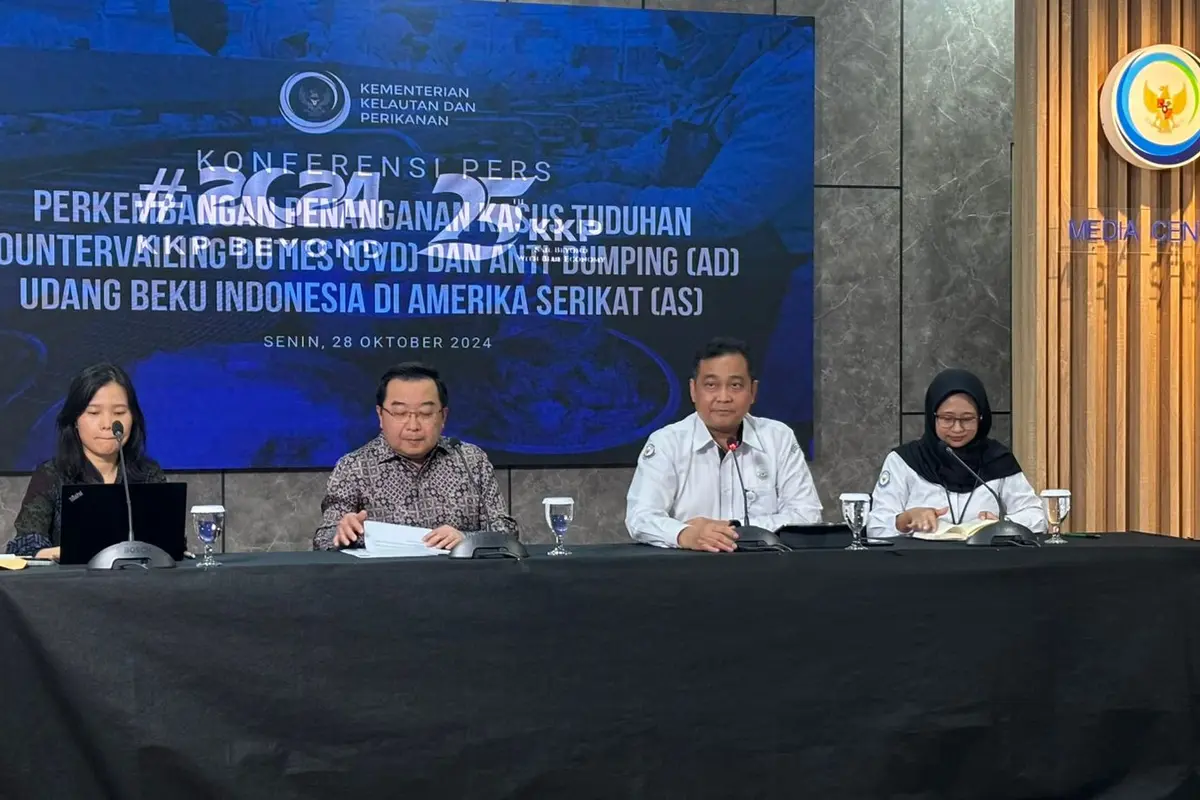 Direktur Pemasaran  KKP Erwin Dwiyana, dalam konferensi pers perkembangan penanganan kasus tuduhan CVD dan Anti Dumping udang Beku Indonesia di AS, Senin (28/10/2024).