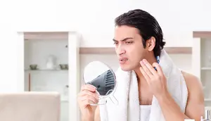 Pagi Selalu Sibuk? Begini Cara Bikin Shower Routine Pria Lebih Praktis