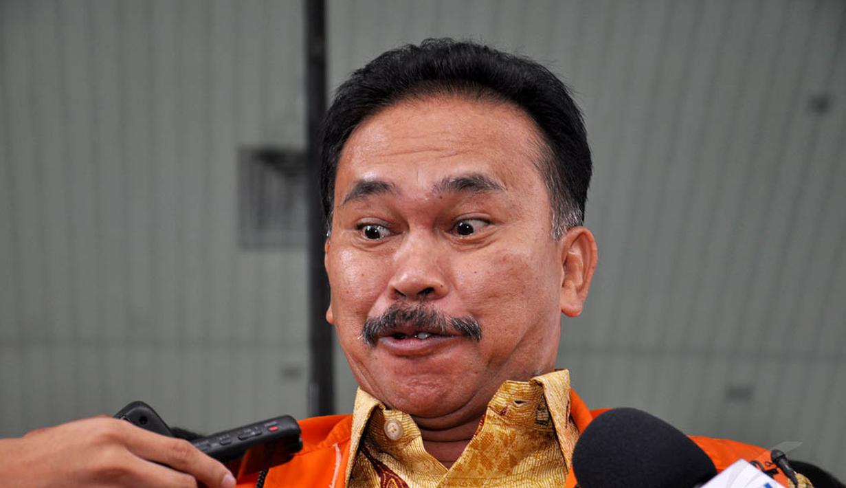 Bupati Tapanuli Tengah, Raja Bonaran Situmeang batal menjalani pemeriksaan KPK, Jakarta, (15/10/14). (Liputan6.com/Miftahul Hayat) 