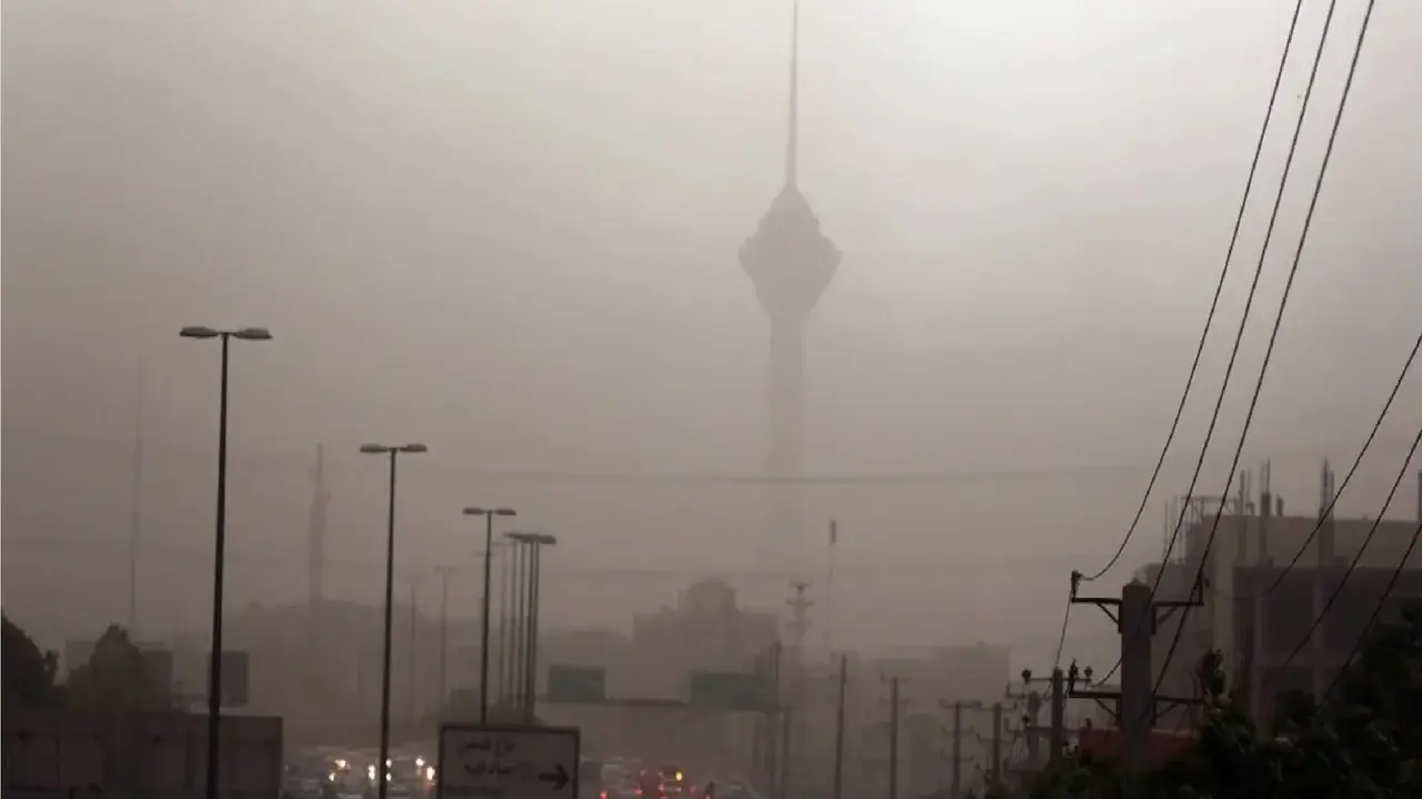 Badai debu Iran. (AFP)