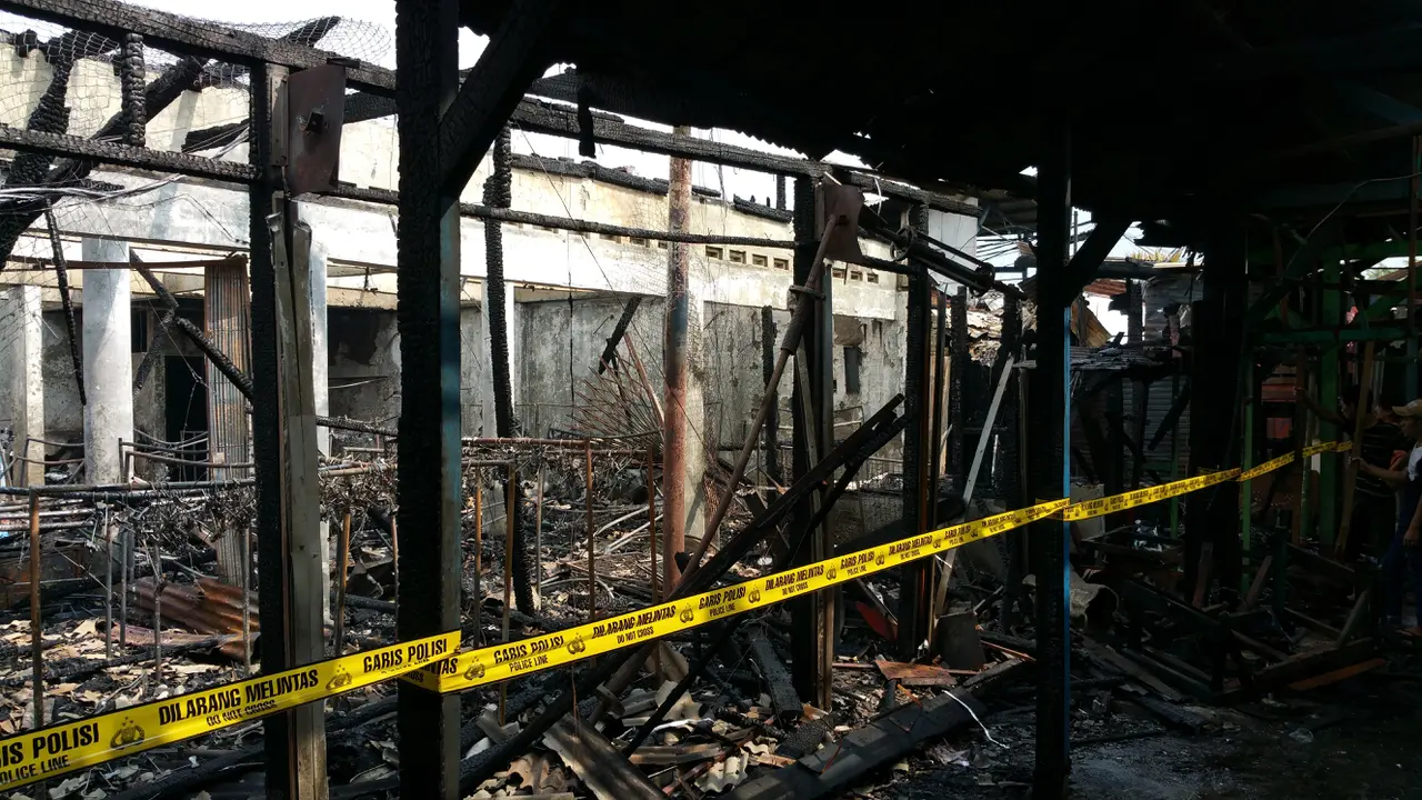 20160919-kebakaran-jakarta-pasar poncol