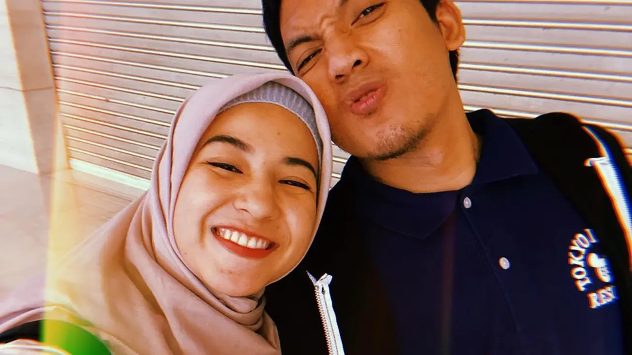 Unggah Video Nikahan 7 Tahun Lalu, Ini 6 Potret Mesra Desta dan Natasha Rizky