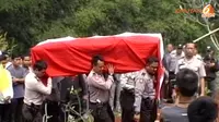 [VIDEO] Air Mata Duka di Pemakaman Polisi Korban Penembakan