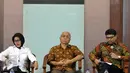 Nasir Djamil (kanan) memberi pandangannya saat diskusi revisi UU KUHP di Gedung DPR, Jakarta, Selasa (15/3/2016). Nasir menyebut terjadi perdebatan alot antara pemerintah dengan Panja RUU KUHP terkait penetapan hukuman mati (Liputan6.com/Johan Tallo)