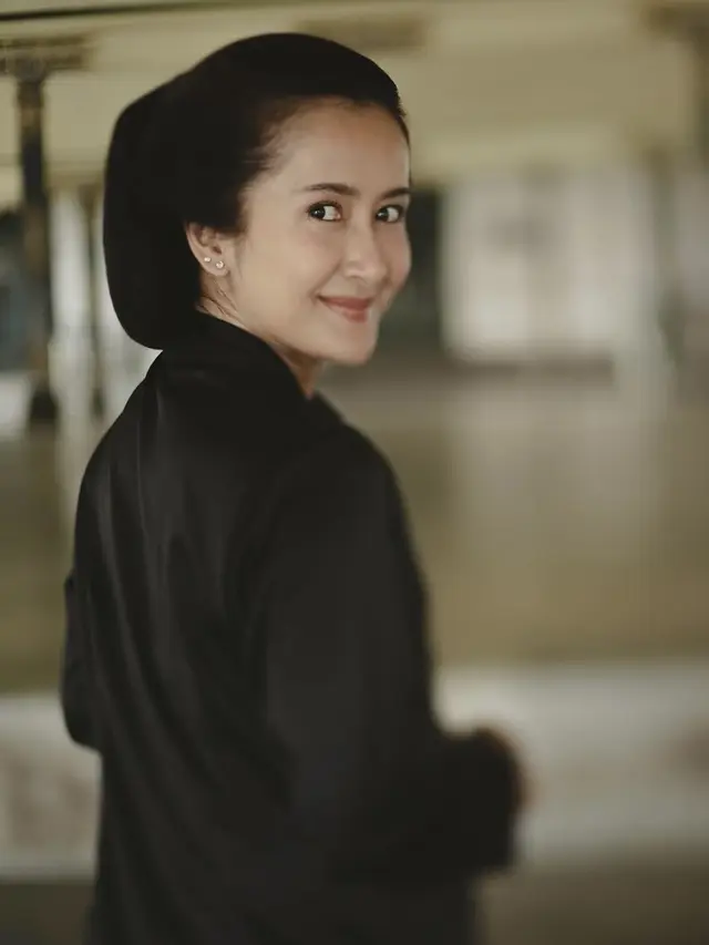 Widi Mulia dan Dwi Sasono Kenakan Busana Abdi Dalem Yogyakarta. [@widimulia]