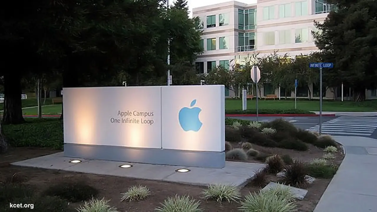 apple-jobs-130805b.jpg