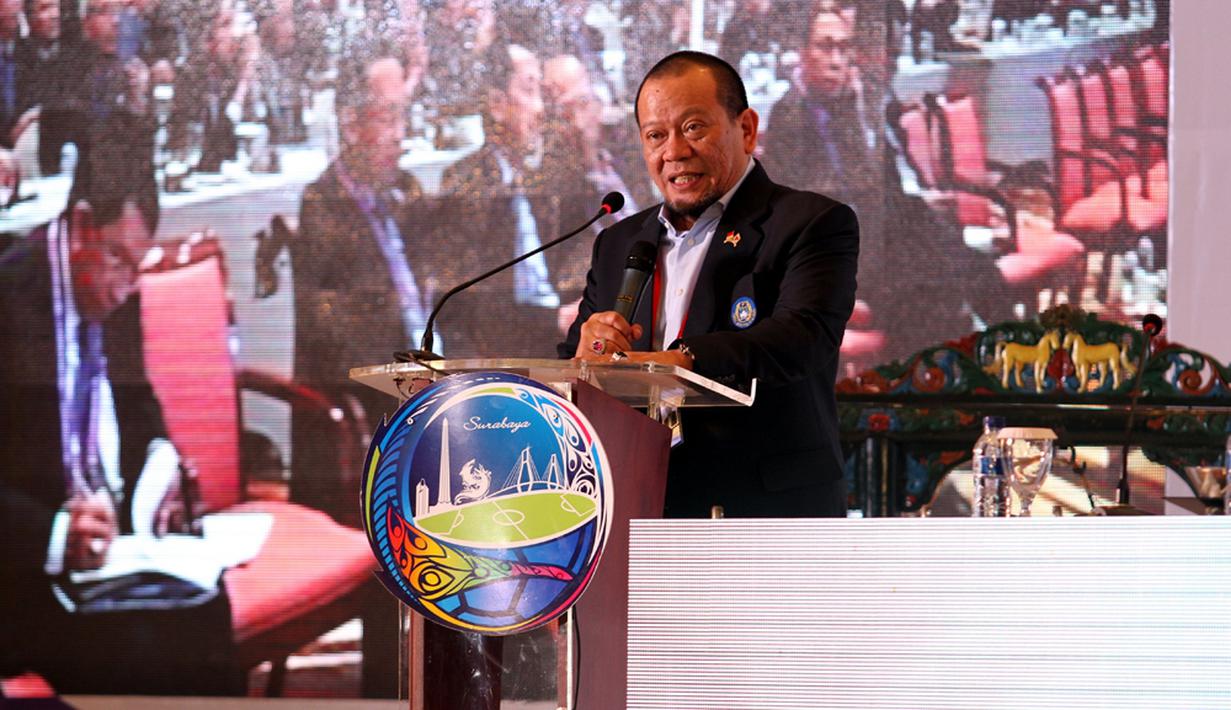 Ketua umum terpilih PSSI 2015-2019, La Nyalla Mattalitti memberikan sepatah dua patah kata  (PSSI.org)