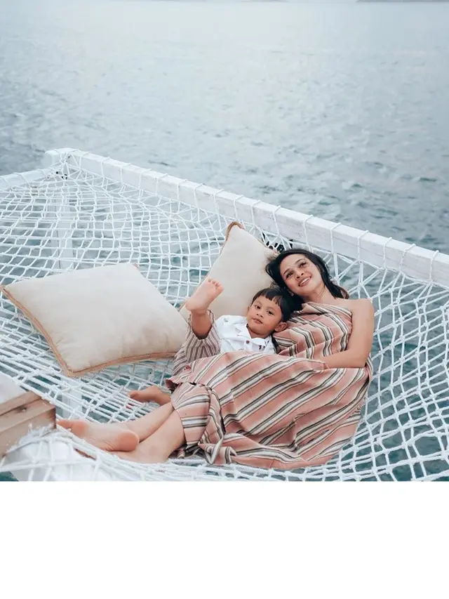 6 Potret Andien Aisyah dengan Keluarga Kecilnya, Umumkan Kehamilan Kedua