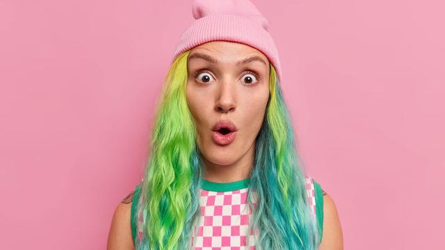 Ilustrasi rambut berwarna/freepik.com/wayhomestudio