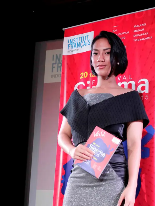 Tara meraih predikat Aktris Terbaik Festival Film Indonesia (FFI), pada Senin kemarin (23/11), di ICE, Serpong, sebagai ganjaran atas aktingnya yang jempolan sebagai Sari di film A Copy of My Mind garapan sutradara Joko Anwar.  (Andy Masela/Bintang.com)