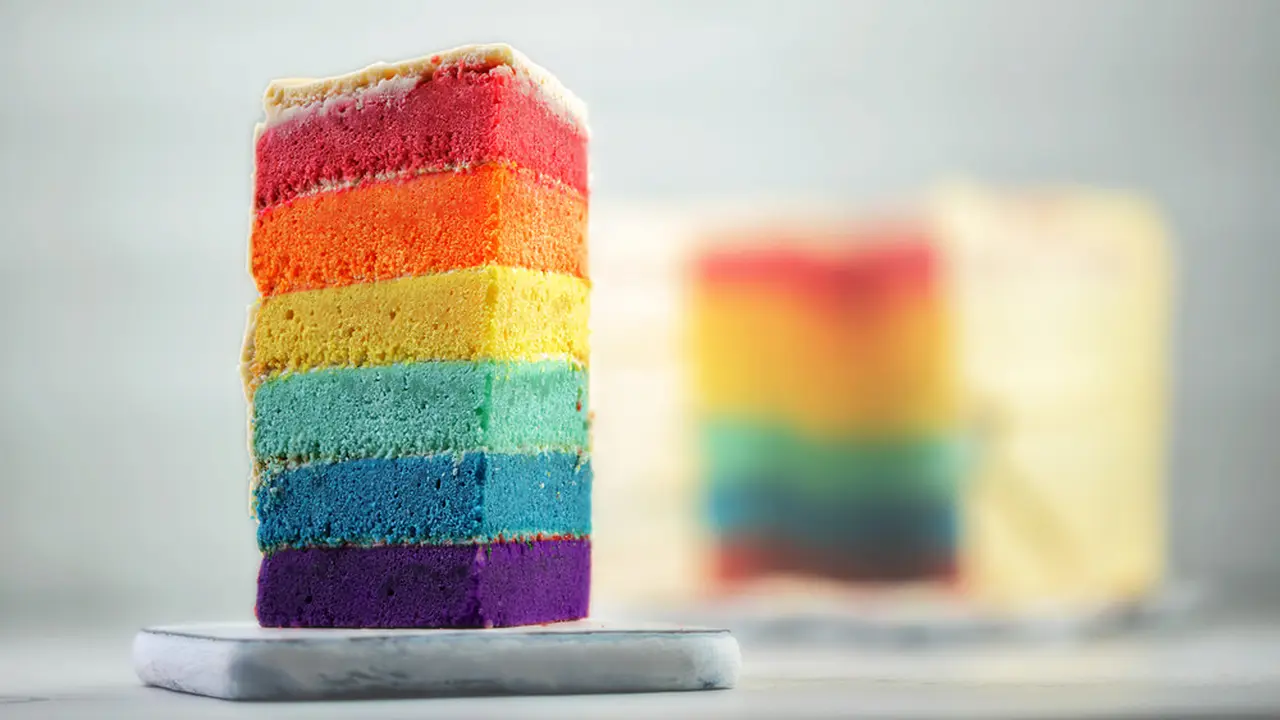 Ilustrasi rainbow cake