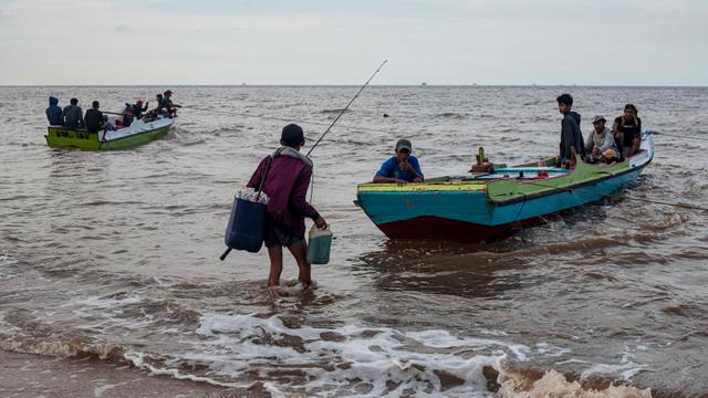 Nelayan Perairan Tanah Kuning
