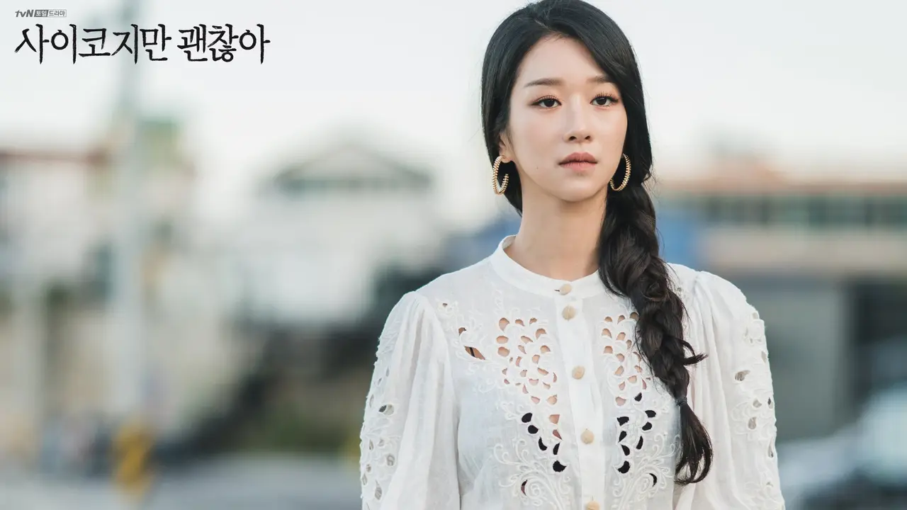 Tiru Gaya Makeup ala Seo Ye Ji dalam Drama It’s Okay To Not Be Okay, Tampilkan Sisi Misterius yang Menggoda