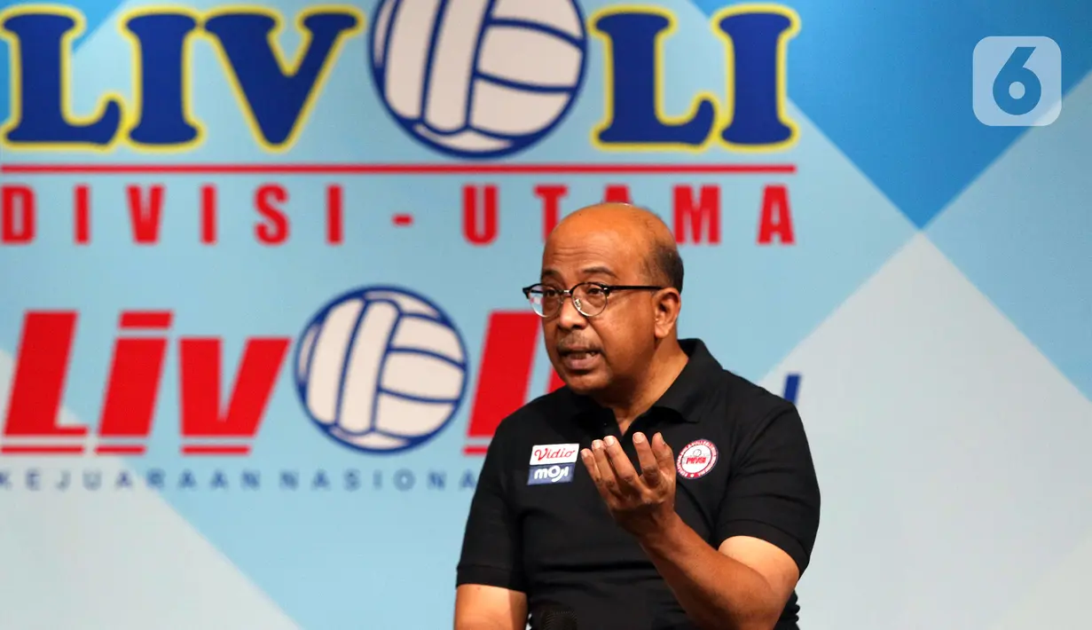 Ketua III Bidang Kompetisi dan Pertandingan PP PBVSI Hanny S. Surkatty saat jumpa pers Livoli 2022 di SCTV Tower, Jakarta, Rabu (21/9/2022). Liga Voli Indonesia (Livoli) akan dimulai pada 25 September - 2 Oktober 2022 dan perhelatan Livoli divisi utama dimulai 11-16 Oktober 2022. (Liputan6.com/Herman Zakharia)