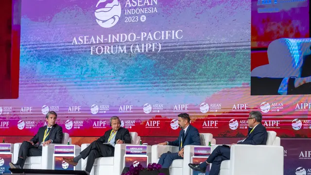 Holding UMi Perluas Akses Layanan Finansial
