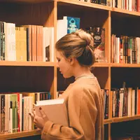 Ilustrasi Membaca Buku Credit: pexels.com/Eliable