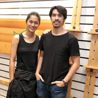 Hampir dua tahun Prisia Nasution resmi dipersunting Iedil Putra, aktor asal Malaysia. Namun hingga kini, belum ada tanda-tanda pasangan ini memiliki momongan. Kedua pasangan ini juga tak memusingkan. (Adrian Putra/Bintang.com)