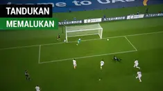 Berita video momen tandukan memalukan pemain Pachuca, Oscar Murillo, di Piala Dunia Antarklub 2017 saat menghadapi Al Jazira.