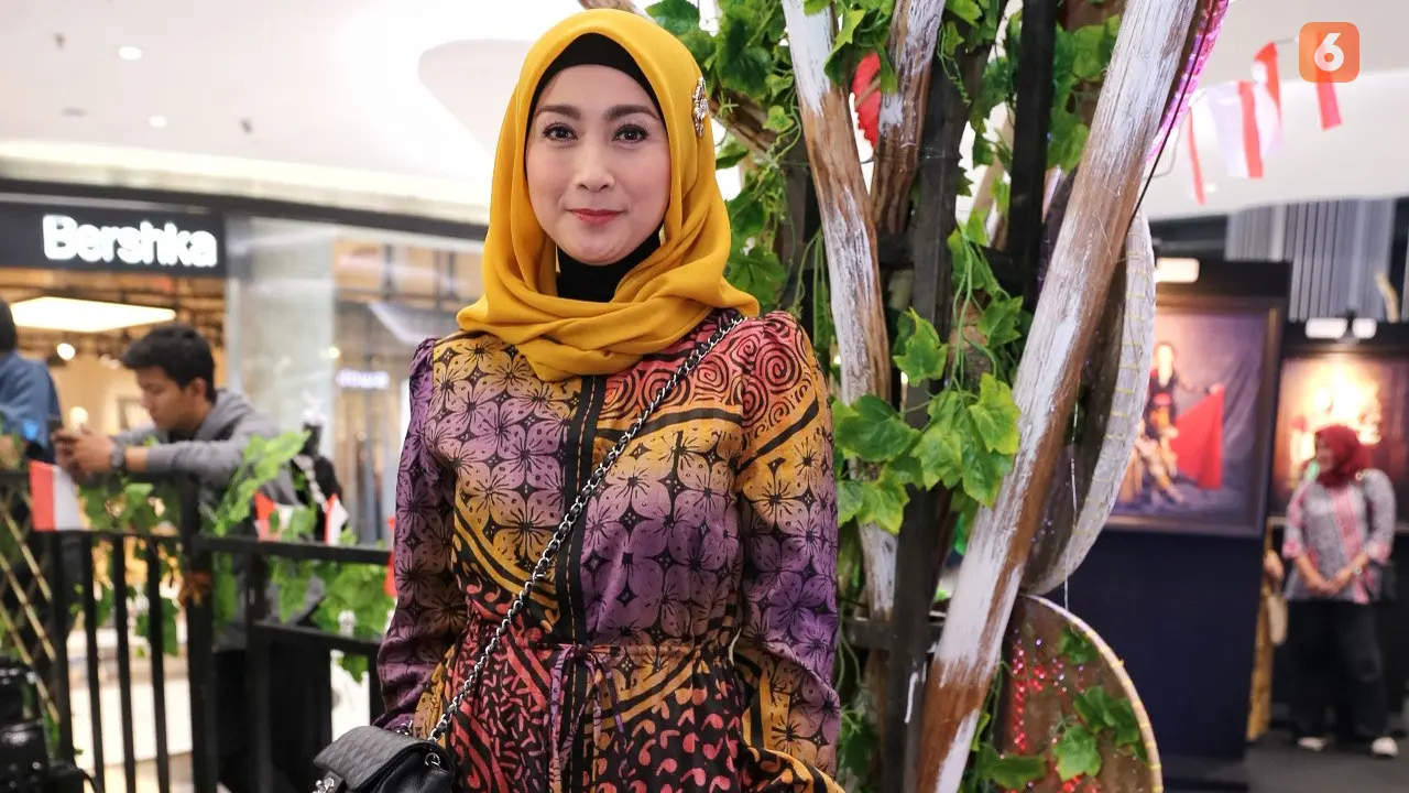 [Bintang] Desy Ratnasari