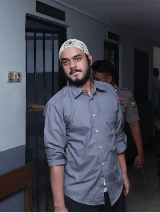 Rio merasa sedih tidak bisa berkumpul bersama keluarga di hari lebaran. "Rasanya beda banget. Nangis udah pasti," tutur Rio. (Galih W. Satria/Bintang.com)