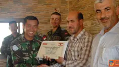Citizen6, Lebanon: Sebanyak 40 siswa sekolah dan masyarakat umum berhasil lulus dalam Kursus Bahasa Inggris yang diprogramkan oleh Civilian Military Coordination (Cimic) Satgas Yonmek Konga XXIII-E/Unifil (Indobatt), Rabu (22/6). (Pengirim: Badarudin)