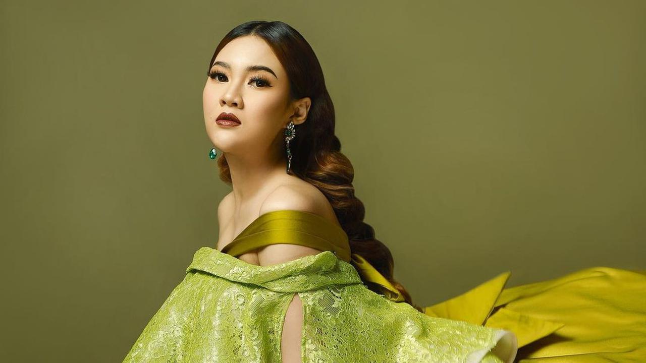 [Fimela] Nella Kharisma