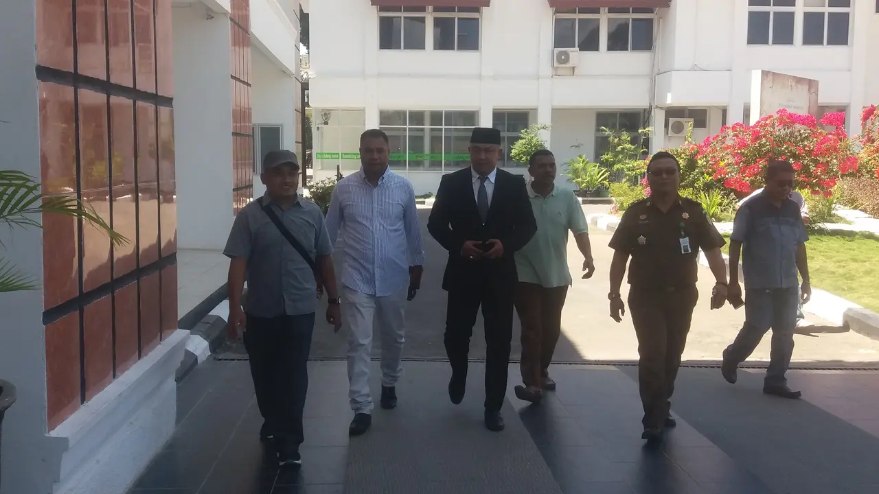 Baru Pelantikan Anggota DPRD Ditahan