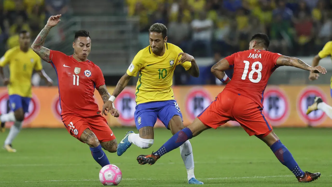 FOTO: Kalah dari Brasil, Cile Gagal ke Piala Dunia 2018
