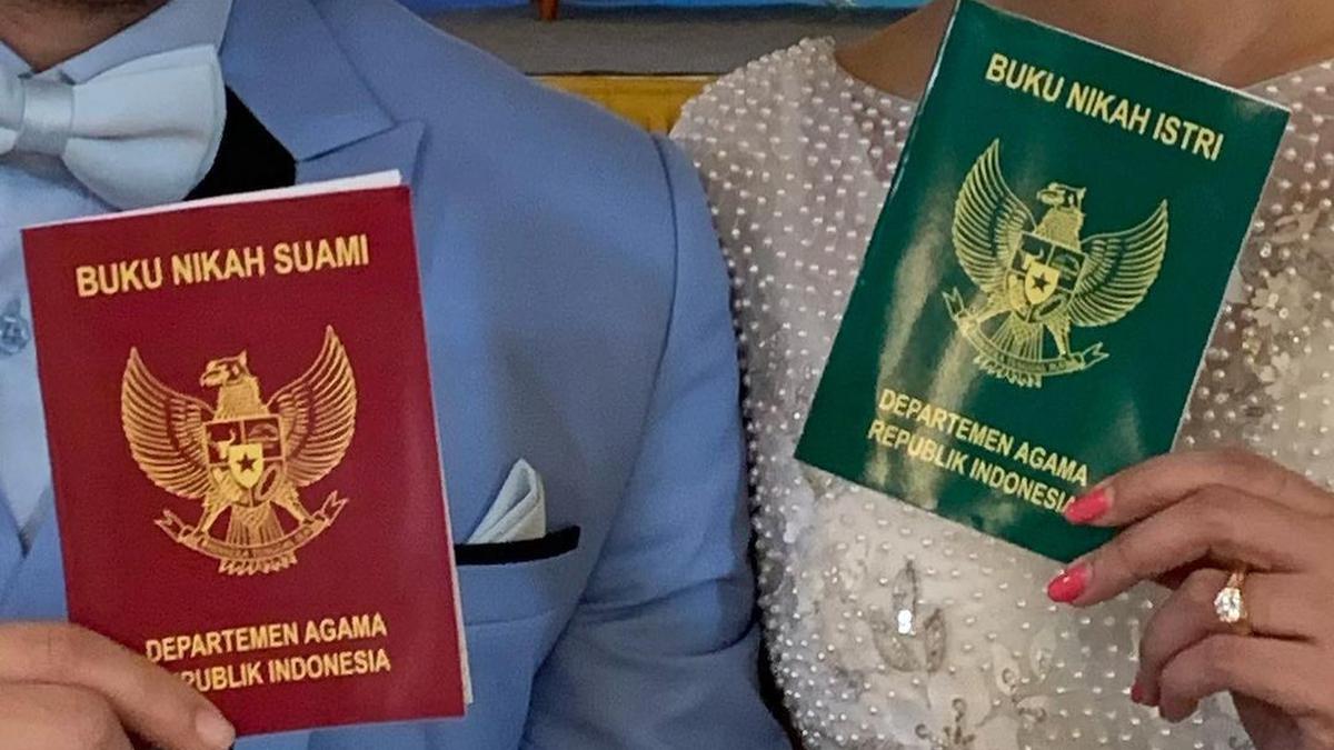 Mengenal Isi Buku Nikah: Cara Cek Buku Nikah Online &amp; Perbedaan Warna Buku Nikah Suami Istri