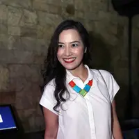 "Tentunya senanglah, apa lagi nanti kalau Vonny Cornelia dan Atalarik Syah sampai menikah," tandasnya.