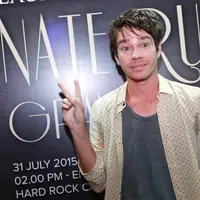  album solo debutnya ini telah dirilis di seluruh dunia dalam bentuk fisik dan digital. (Wimbarsana/Bintang.com)