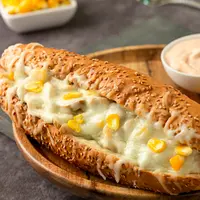 ilustrasi hot dog/momen alrayyes/Shutterstock