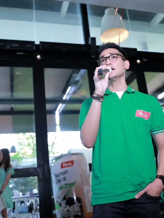 Afgan pun sudah mulai membiasakan dirinya untuk mengosumsi sayuran hijau dan jus buah. (Adrian Putra/Bintang.com)