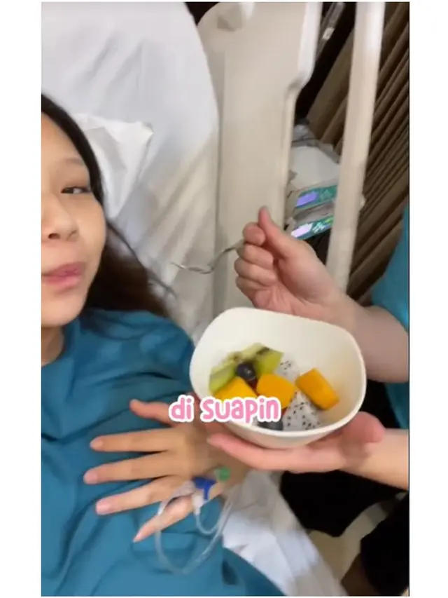 6 Potret Sisca Kohl Pertama Muncul Usai Melahirkan, Menu Makanan Curi Perhatian