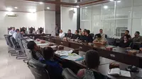 Terungkap di DPRD Sultra, Polisi Tidak Atasi Aksi Palang Jalan di Hutan Kolaka