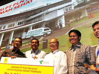 Citizen6, Jakarta: Bantuan ini diperuntukkan bagi pengembangan Rumah Sehat Terpadu (RST) yang dikelola Dompet Dhufa untuk membantu pengobatan dan peningkatan kesehatan bagi masyarakat miskin (kaum dhuafa). (Pengirim: Agus Trimukti)
