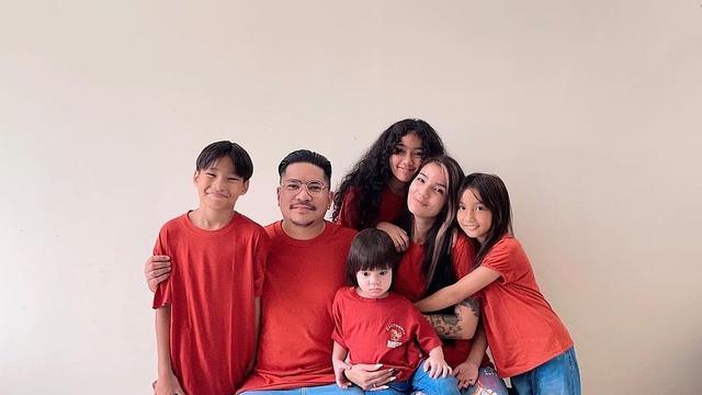 Keempat anak Sheila Marcia Kompak