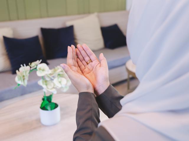 Agar Keinginan Dan Harapanmu Lekas Terkabul Lantunkan Doa Ini Lifestyle Fimela Com