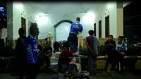 Demi Idola, Bobotoh Persib Rela Menunggu di Musala 
